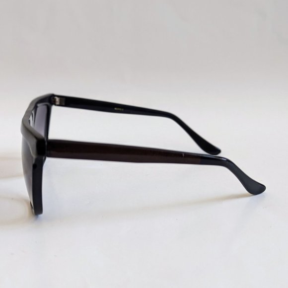 NWT Vintage 90\'s Plastic Lady High Fashion Sunglasses (S.Black/Brown) main image 6